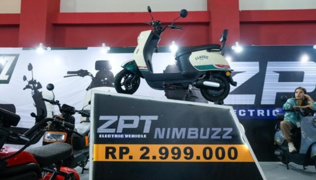 Motor Listrik Murah ZPT Nimbuzz di PEVS 2024, Harga Rp2,9&nbsp;Juta